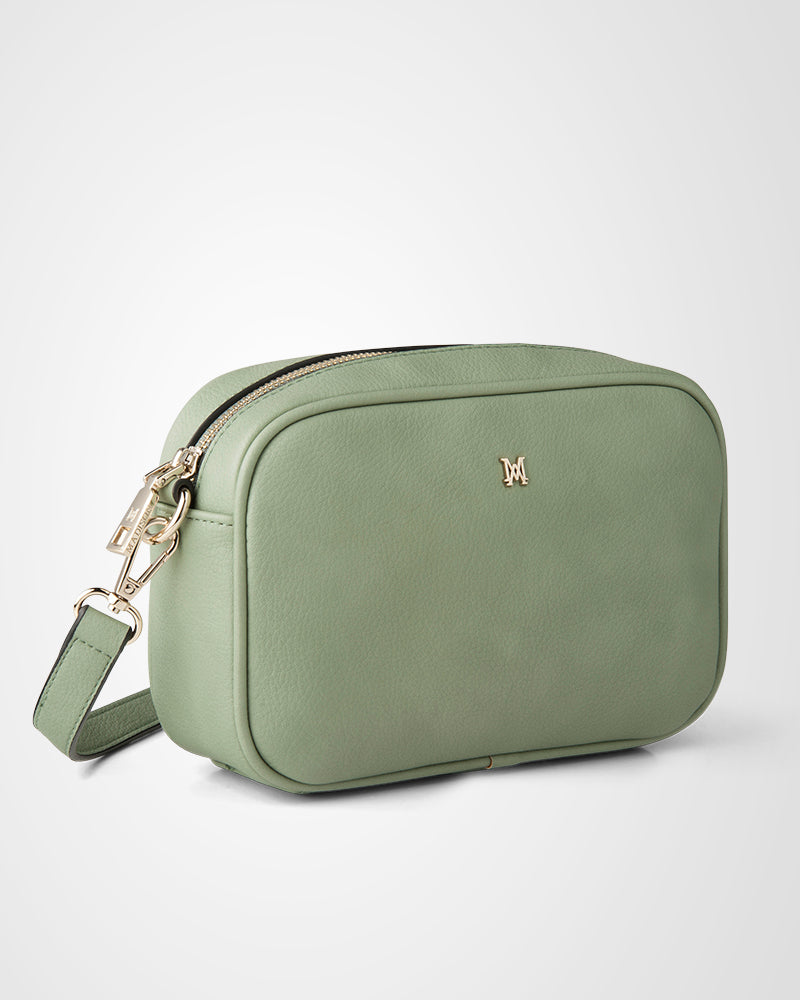 Clutch Purse, Evening Bag, Sage Green Clutch Bag With Chain for Art Deco  Wedding - Etsy | Clutch purse, Clutch purse evening, Green clutch bags